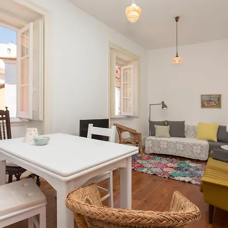 Spacious Alfama Duplex, By Timecooler Διαμέρισμα *