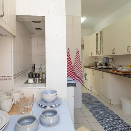 Spacious Alfama Duplex, By Timecooler * Lisboa