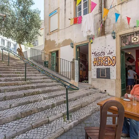 Spacious Alfama Duplex, By Timecooler Lizbona
