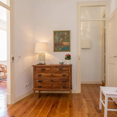 Spacious Alfama Duplex, By Timecooler Apartment